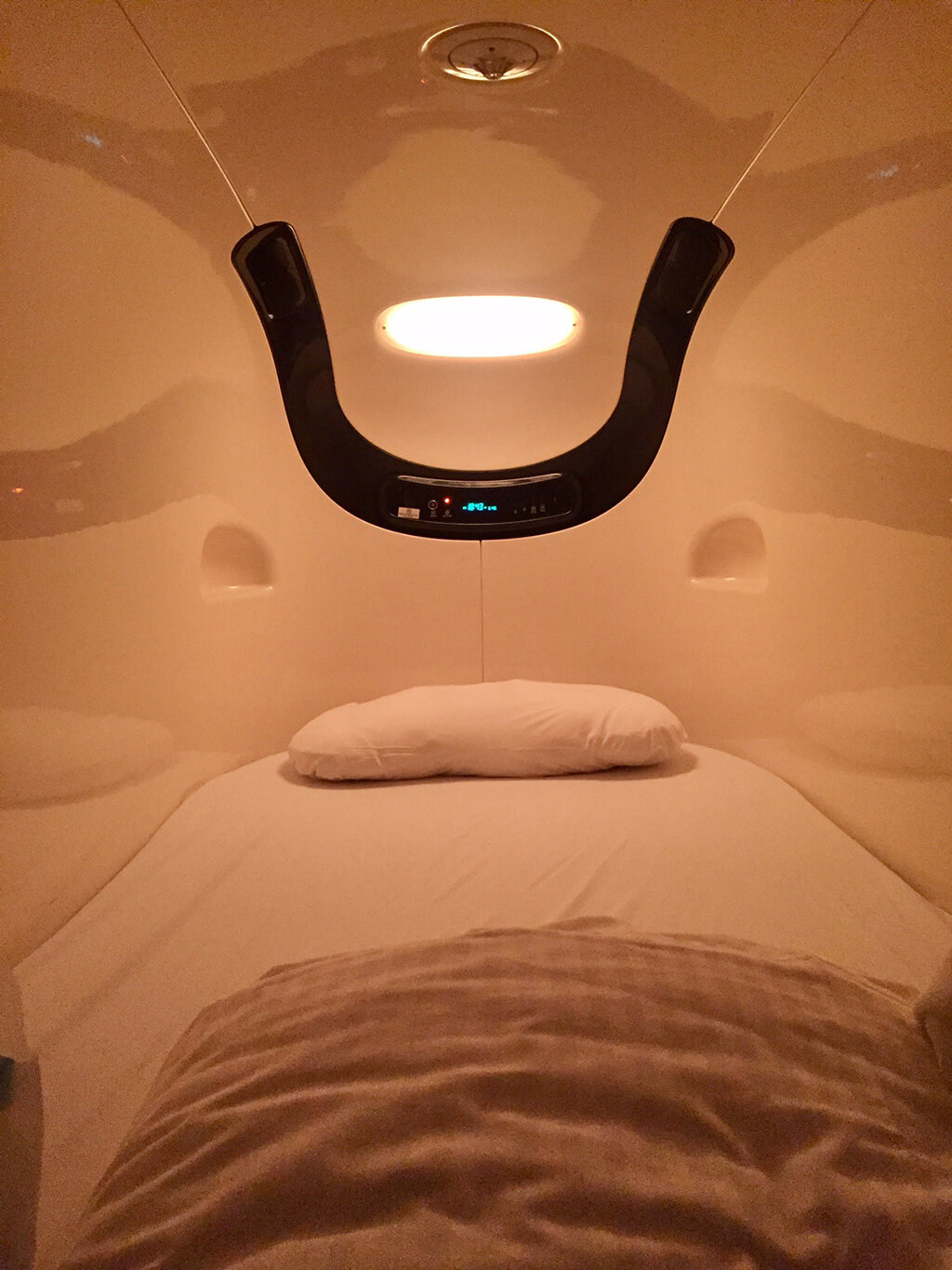 Dormire in una capsula Nine Hours Kyoto